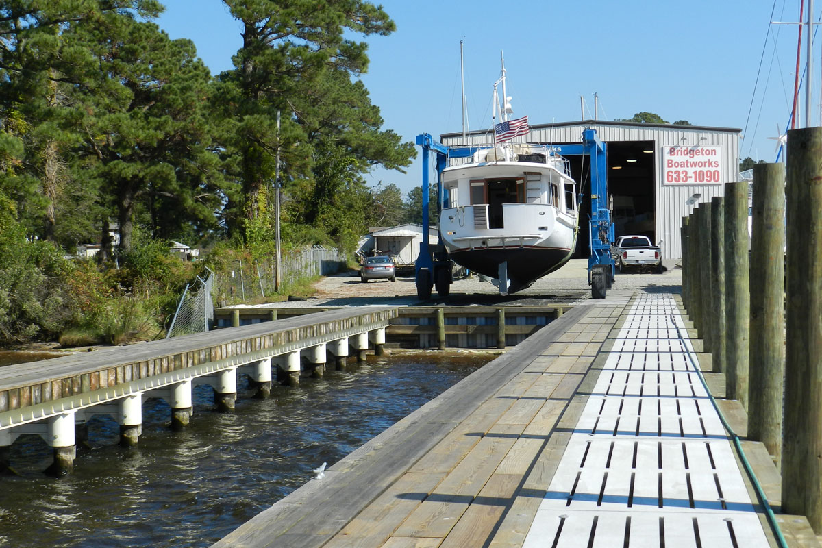 The travel lift slip at Bridgeton Boatworks.